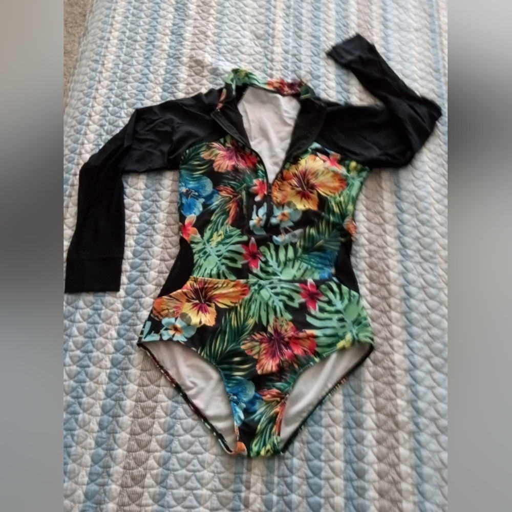 Used Floral Long Sleeve Women One Piece Swimsuit